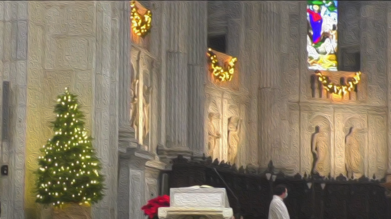 Decorazioni natalizie all'interno del Duomo di Como