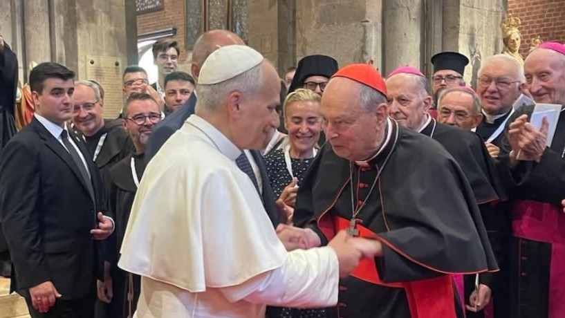 Vescovo Oscar con Papa Leone
